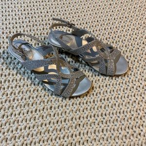 Sparkly Sliver Heals